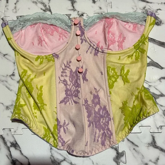 Like new Fashion Nova Rainbow Corset top size Large - Picture 5 of 5